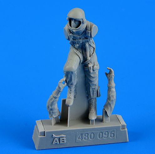 USAF Fighter Pilot - Pressure Suit 1960-1975 480-096