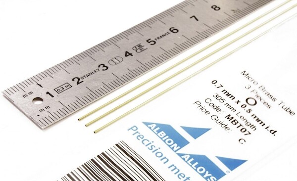 Micro Round Brass Tube 0,7mm x 0,5mm id (3) MBT07