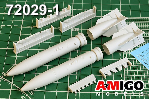 PTB3000 with BD4-USK Rack for Su24M and Su34 (2x) AMG72029-1