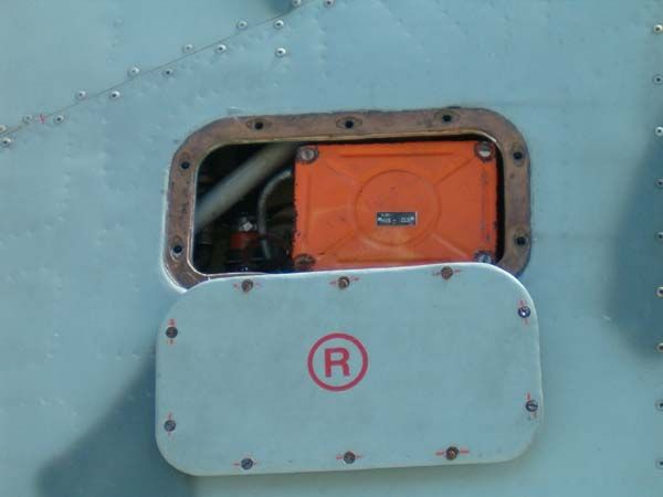 Perforated rims for panel inner linings AMLE80-006