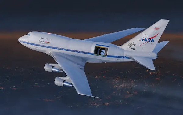 Boeing 747SP Airborne Telescope SOFIA model 144-014