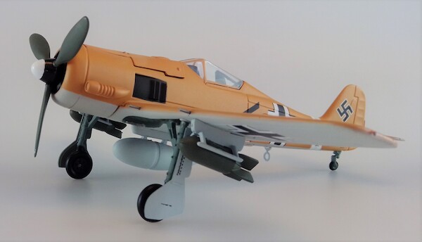 Focke Wulf FW-190 "Luftwaffe WW II Aces" New in original Armour collection box! 98031