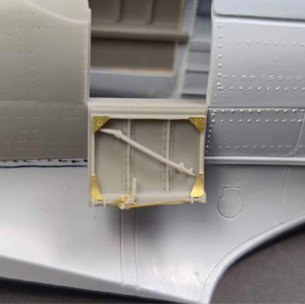 Supermarine Spitfire/Seafire Entrance Door (Airfix)  buc-24008