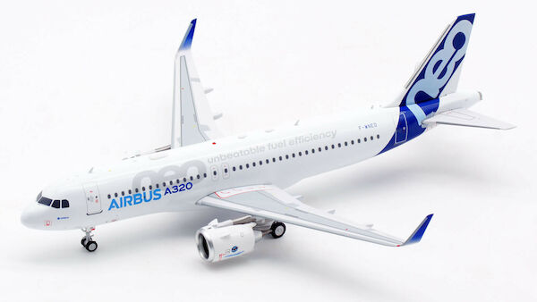 Airbus A320neo Airbus House Colors F-WNEO With Stand AV2040