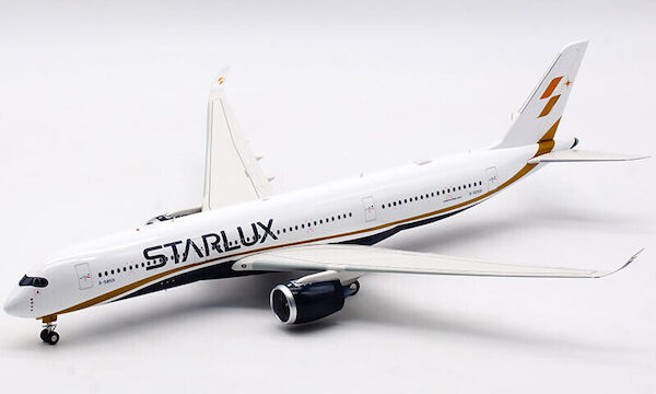 Airbus A350-900XWB Starlux Airlines B-58501 AV2064