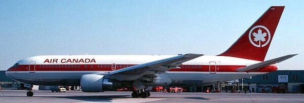 Boeing 767-233 Air Canada C-GAUN "Polish"  KJ-B762-123