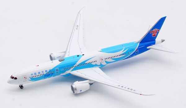 Boeing 787-9 Dreamliner China Southern Airlines B-1128 rolling detachable magnetic undercarriage AV4170