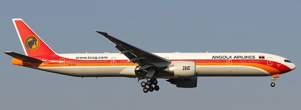 Boeing 777-300ER TAAG Linhas Aereas de Angola D2-TEK detachable gear  AV4216