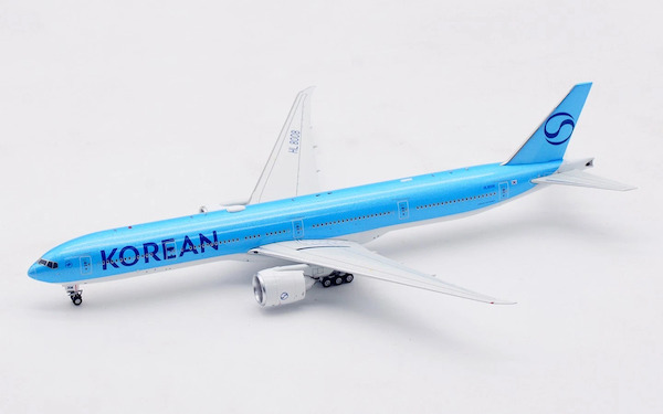 Boeing 777-300ER Korean Air HL8008 detachable gear AV4217