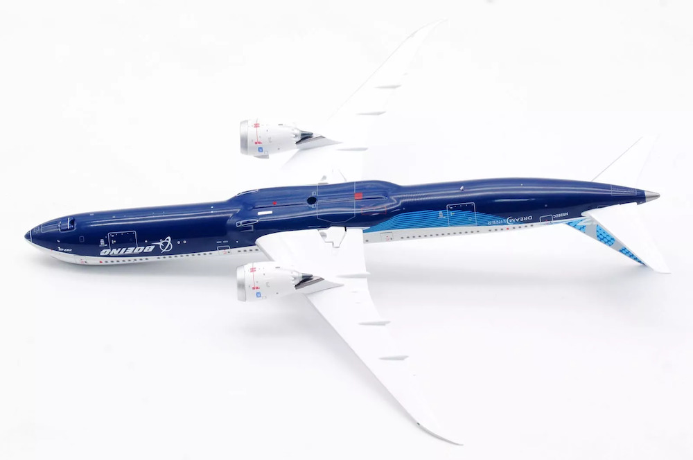 Amazon.co.jp: BOEING 787 模型 ハウスカラー : Toys & Games