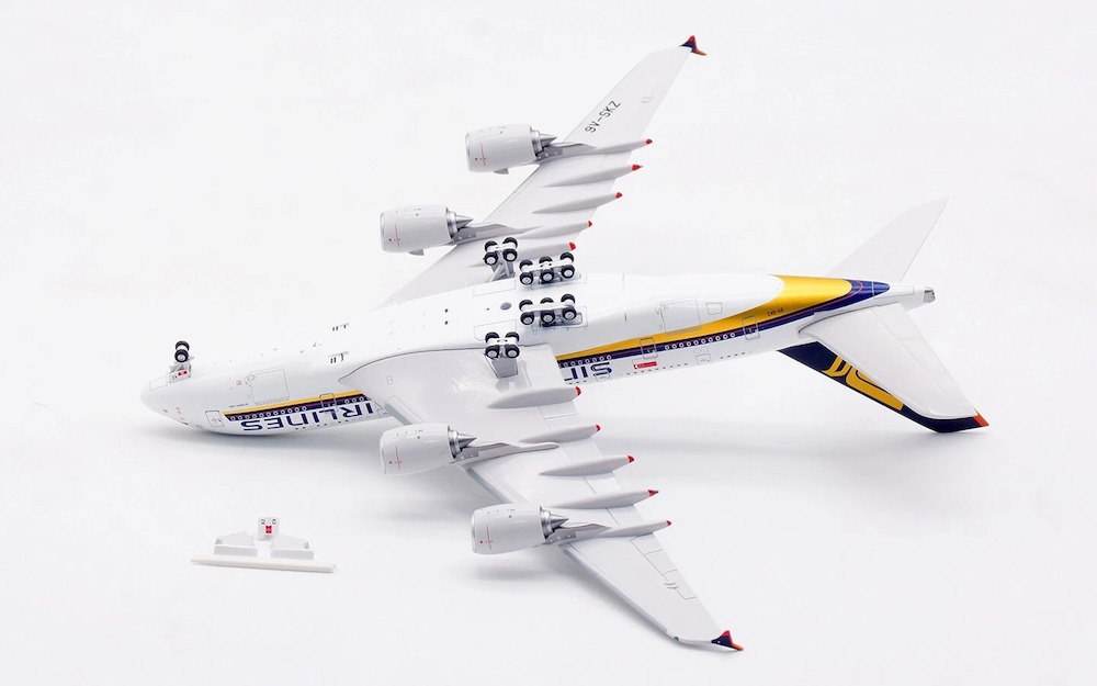 Aviation 400 AV4292 Airbus A380 Singapore Airlines 9V-SKZ