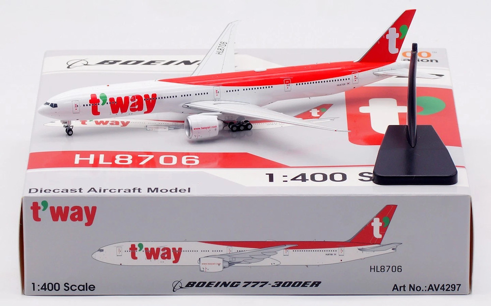 Aviation 400 AV4297 Boeing 777-300ER T'Way Air HL8706 detach