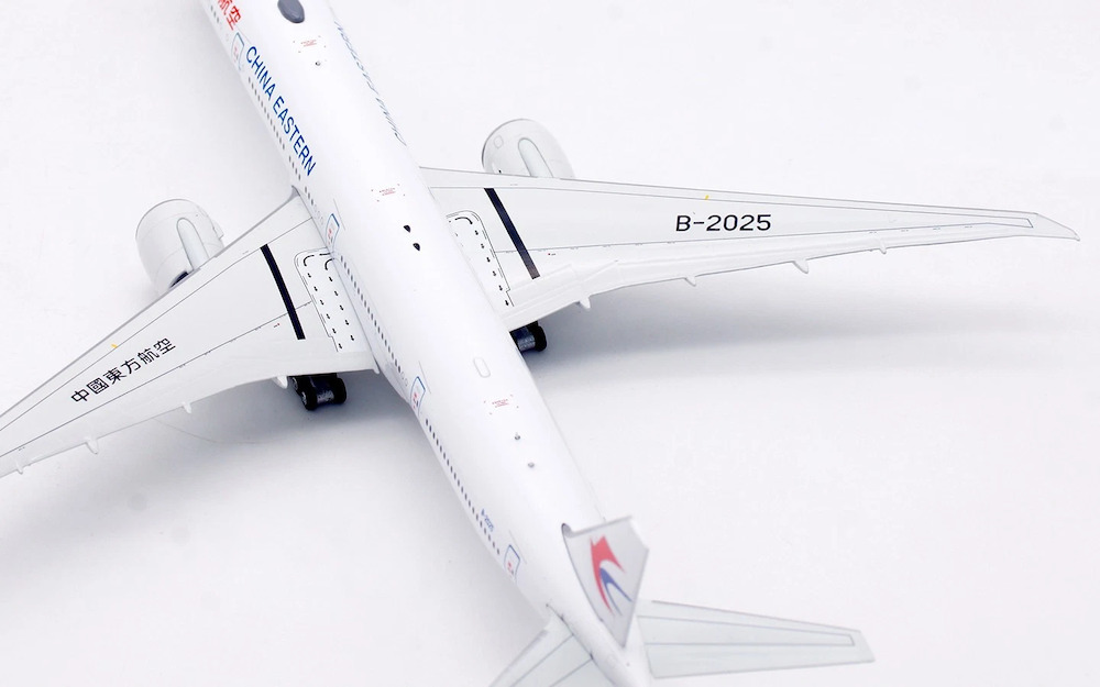 Aviation 400 AV4300 Boeing 777-300ER China Eastern Airlines