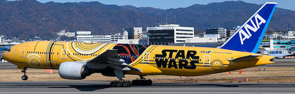 Boeing 777-281ER ANA All Nippon Airways "Star Wars - C-3PO" JA743A detachable gear  WB4070
