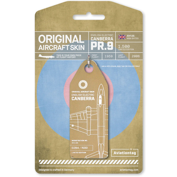 Keychain made of: English Electric Canberra PR.9 - XH135 XH135