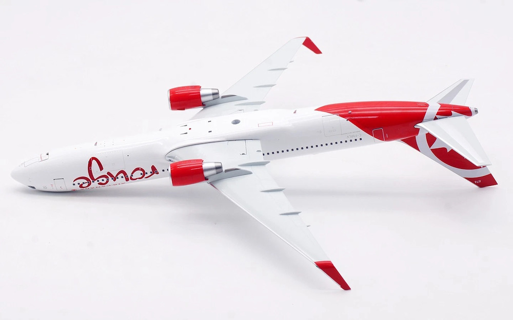 航空機・ヘリコプター B-Models 1:200 Rouge B767-300 C-FMLV B-Models 1:200 Rouge B767-300 C-FMLV