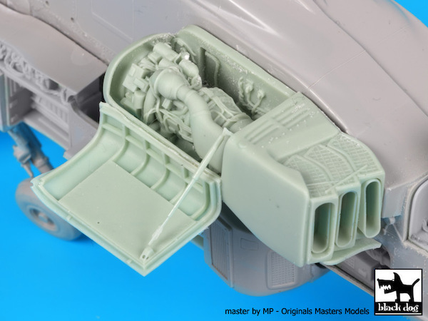 AH64D Apache engine set (Italeri) A48042