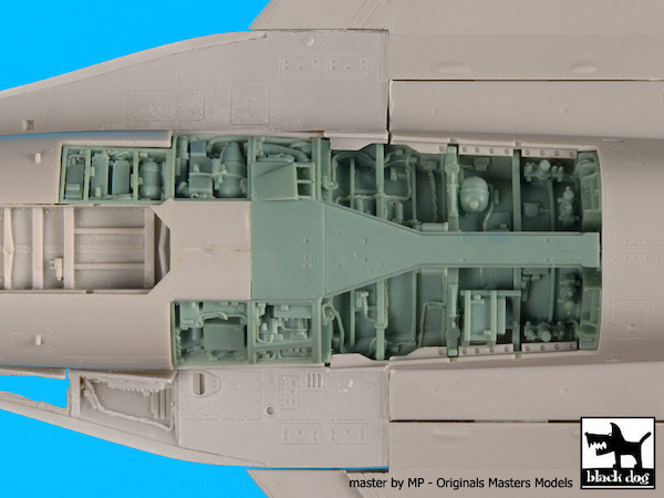 F16C Fighting Falcon Wheel and hydraulic bays incl panels (Tamiya)  A48080
