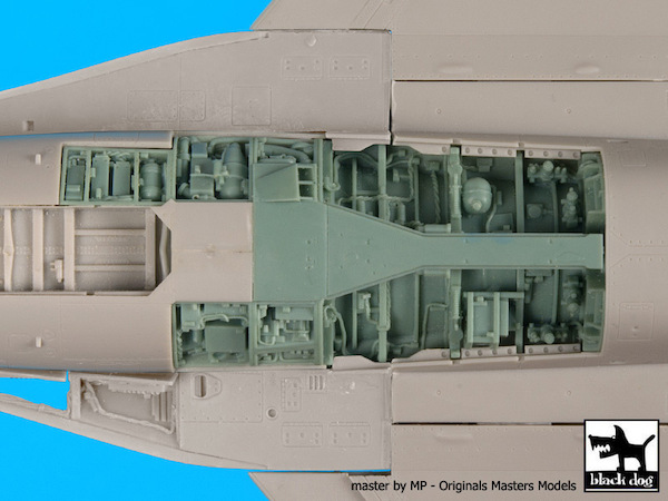 F16C Fighting Falcon Wheel and hydraulic bays incl panels (Tamiya) A48080