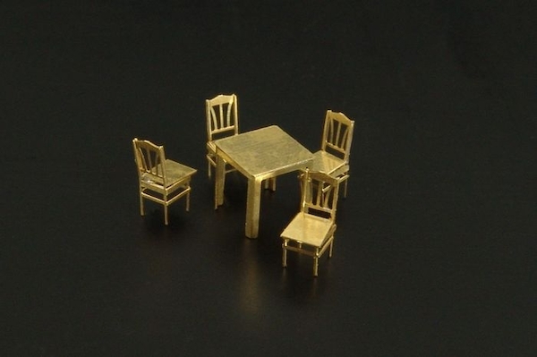 Table and Chairs BRL144028