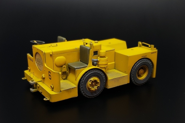 Royal Navy Flight deck Tractor Tugmaster BRS32052