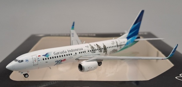 Boeing 737-800 Garuda Indonesia PK-GMZ BT400-737-8-001