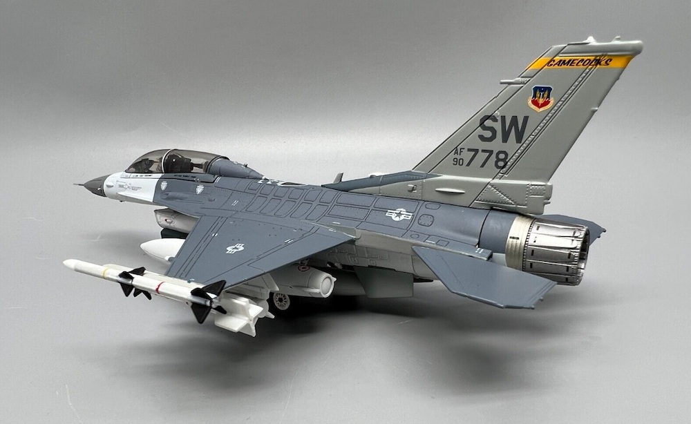 Calibre Wings CA721604 F16D USAF 90-0778/SW 19FS Claws "Mig