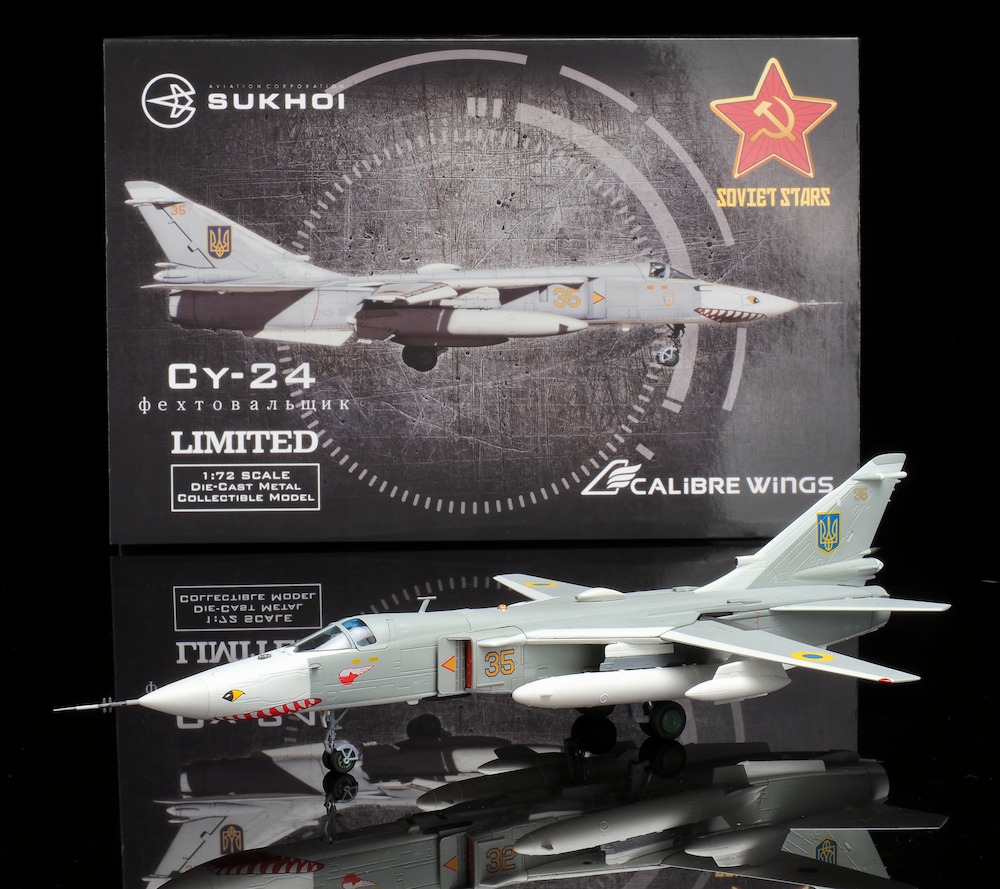 Calibre Wings CA722410 Sukhoi SU-24MR Ukrainian Air Force 35 Yell