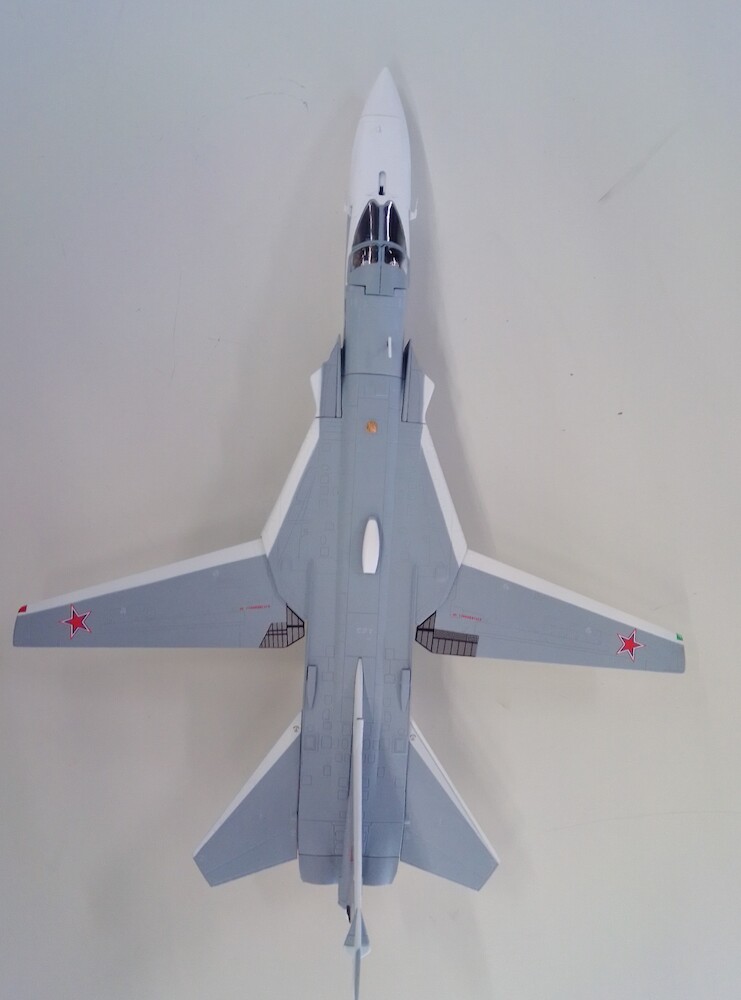 Calibre Wings CA722411 Sukhoi SU-24MR Russian Navy 30 White