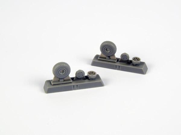 P40 Warhawk Wheels, diamond tread (Special Hobby and others) CMK-Q72295