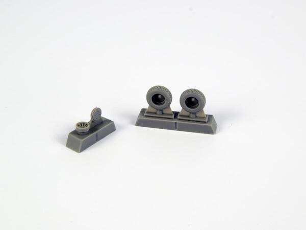 P40 Warhawk Wheels, Block tread (Special Hobby and others)  CMK-Q72296