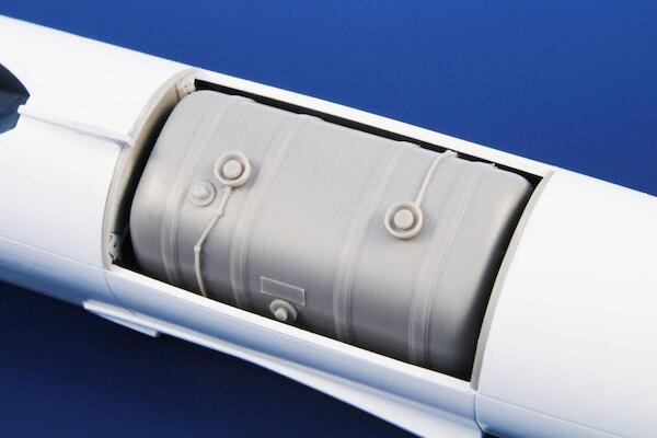Gloster Meteor F MK8/9 Main Fuel tank (Airfix) CMKA4420