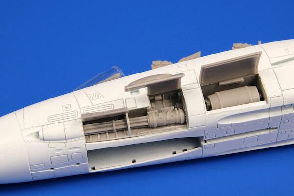 F14A Tomcat Port Side Cannon Installation (Academy) CMKA7453