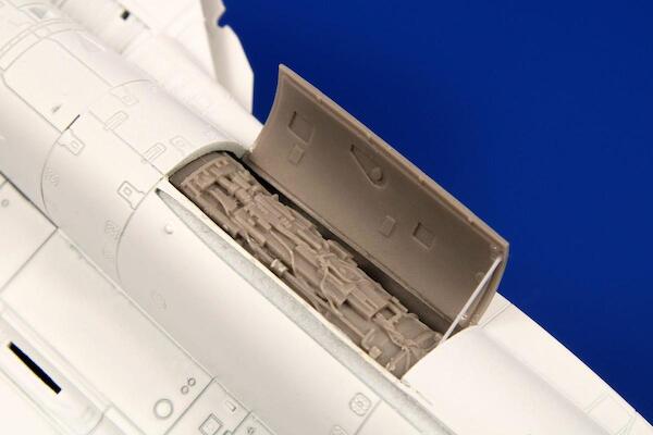 F14A Tomcat Port engine (Academy) CMKA7454