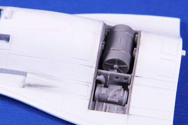 F-16MLU Gun Bay (Revell) CMKA7472