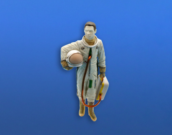 US Pilot with full pressure suit (For SR71, U2 and other planes) F-48363