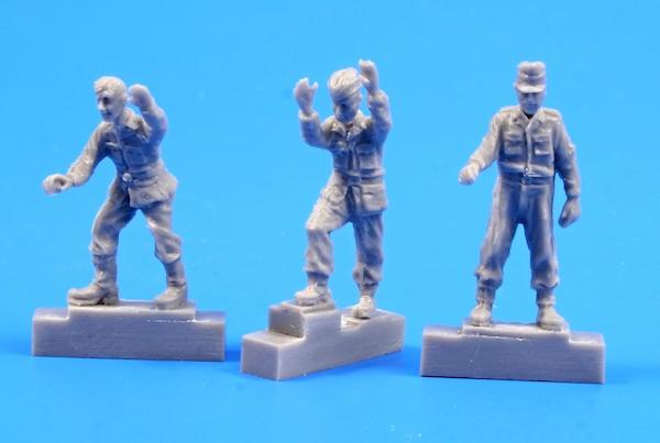 German A4/V2 Missile launching platform personnel (3 figures)  F-72282