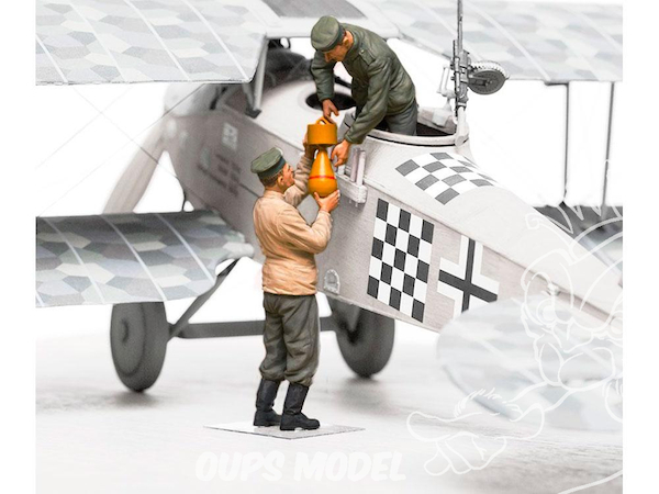 German Aerodrome personnel bomb loading team  (2 figures)  F32-005