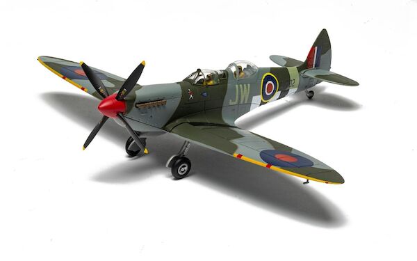 Spitfire T9, PV202/’JW’ (G-CCCA), Presented as Spitfire MK.IX ML365/JW,135 Wing, 2nd Tactical Air Force, Aircraft operated by Aerial Collective, Duxford Airfield AA29204