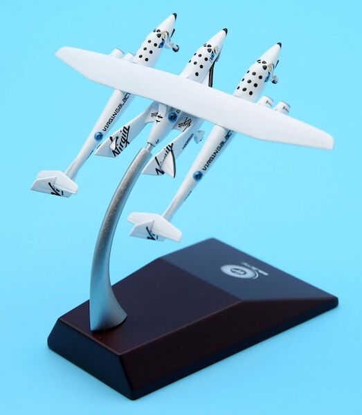White Knight 2 with SpaceShipTwo Virgin Galactic "Old Livery" VG4001