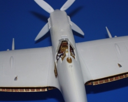 Detailset Spitfire MKIXe (Ocidental) E48-277