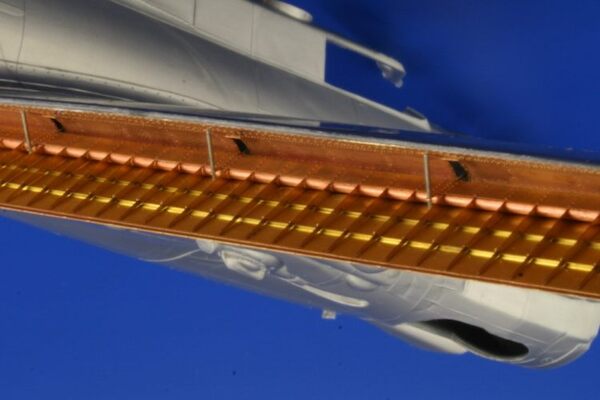 Detailset Boeing B17G Flying Fortress Landing Flaps (Revell/Monogram)  E48-528