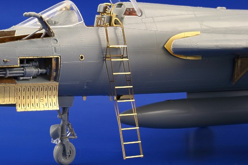 Detailset Republic F105 Thunderchief Ladder (Hobby Boss)  E48-611