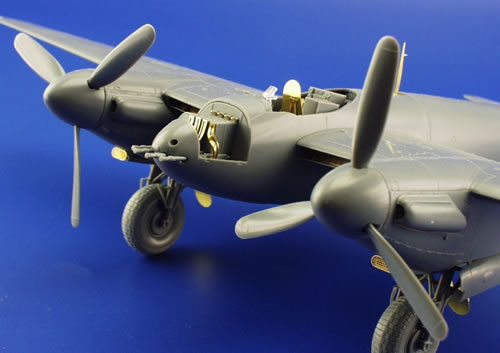 Detailset De Havilland DH98 Mosquito FBVI/NFII (Tamiya) E49-239
