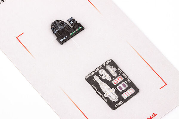 Bell P39Q Airacobra Löök Instrument Panel and seatbelts (Eduard)  E644098