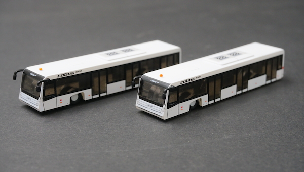 Airport Accessories Airport Bus Cobus3000 Set of 2 AA2001