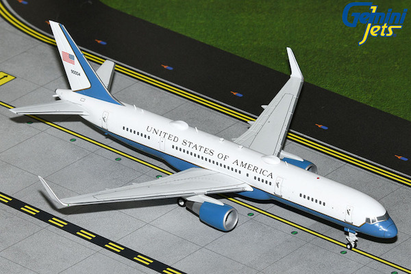 Boeing 757-200 C32A US Air Force 99-0004 Andrews Air Force Base G2AFO1280