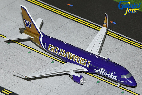 Embraer ERJ175LR Alaska Airlines / Horizon Air Univ. of Washington "Go Dawgs" N662QX G2ASA1287
