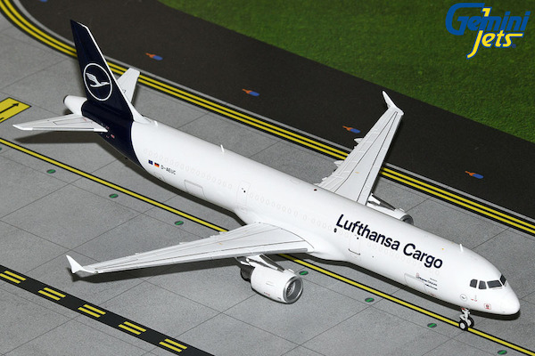 Airbus A321P2F Lufthansa Cargo D-AEUC G2DLH1152
