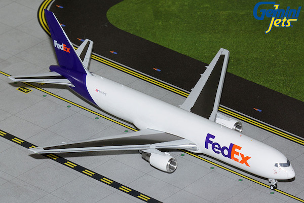Boeing 767-300ERF FedEx N144FE G2FDX1377